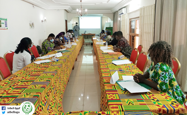 Formation sur le traitement des lésions précancéreuses du col de l’utérus par l’ablation thermique au profit de 12 prestataires médicaux des points de prestation de l’Association
